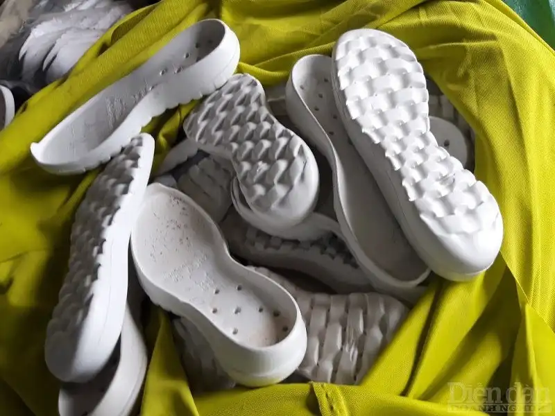 Đơn hỏi mua Phế liệu PU trong sản xuất giày dép từ khách hàng tại Hàn Quốc